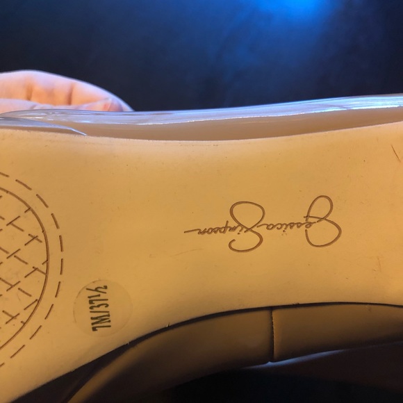 Jessica Simpson Nude Heels - Picture 3 of 3